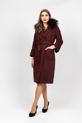 Довге жіноче пальто з натуральним хутром чорнобурки